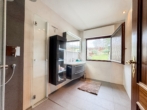 Badezimmer - Traumhaus mit Pool im Weinviertel nahe Wien – Grundfläche 1.424&nbsp;m², erweiterbar bis 5.307&nbsp;m²