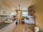 Küche - Sonnige 3‑Zimmer-​Wohnung mit Loggia
