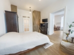 Schlafzimmer - Neu-​sanierte 2&nbsp;bis 3&nbsp;Zimmer-​Wohnung (ca. 60m²) nahe Augarten und Taborstraße!